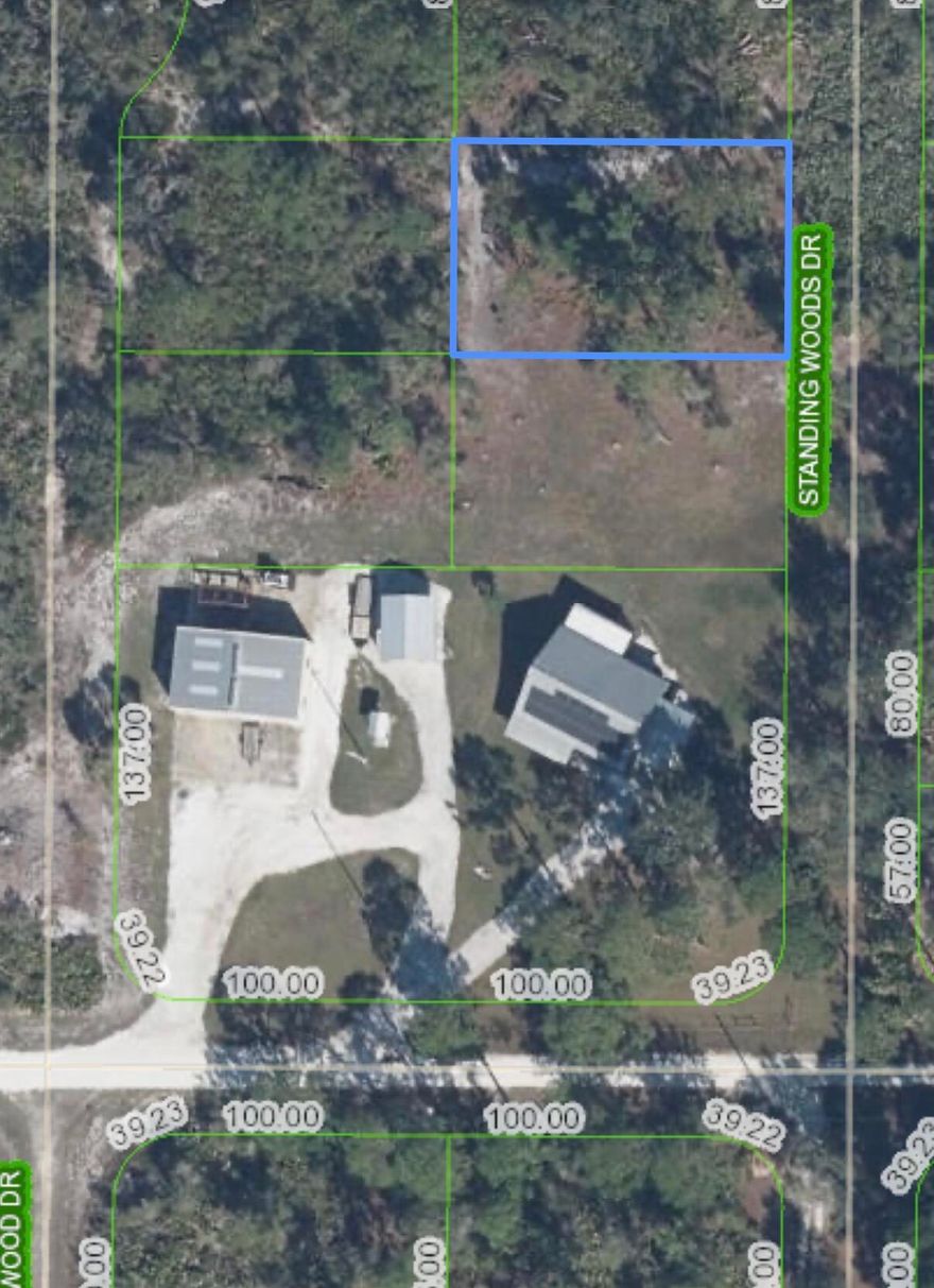 Amazing lot for sale, with owner financing available with $5,000 down. Zone for Constructions, Modular Homes or Containers Homes. Lot size 10,000 sqt (1/4acres). This wont last long. House build next door , all utilities available in the area. NO HOA.