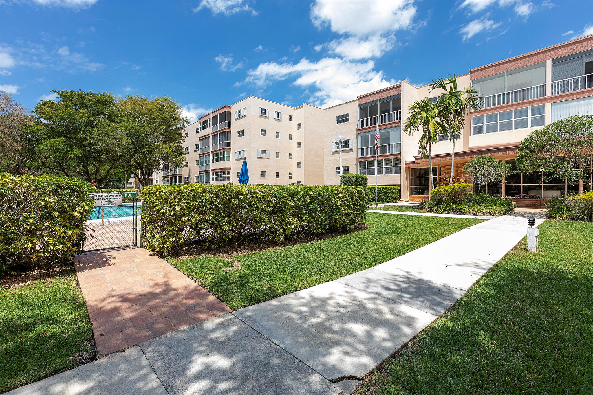 PLANTATION TERRACE - Residential