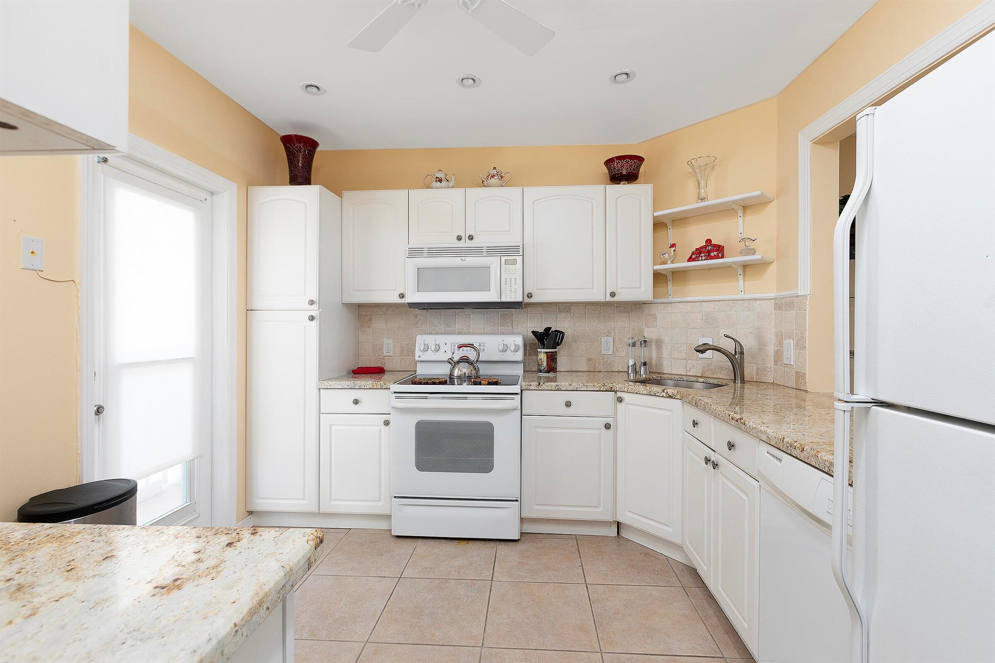 PLANTATION TERRACE - Residential