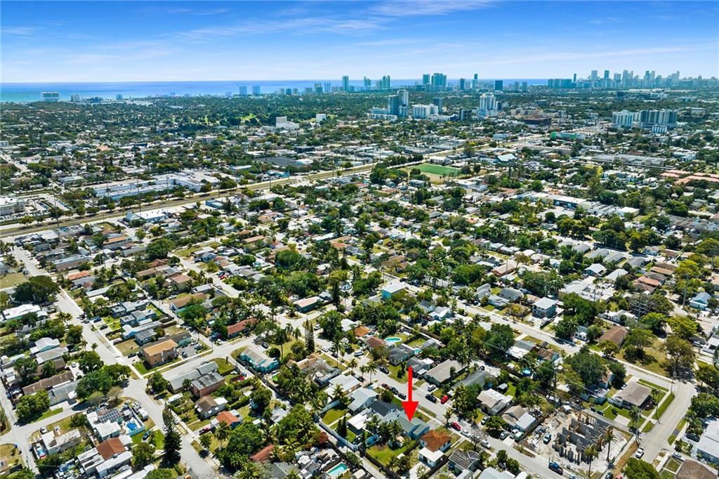 HOLLYWOOD PARK - Residential