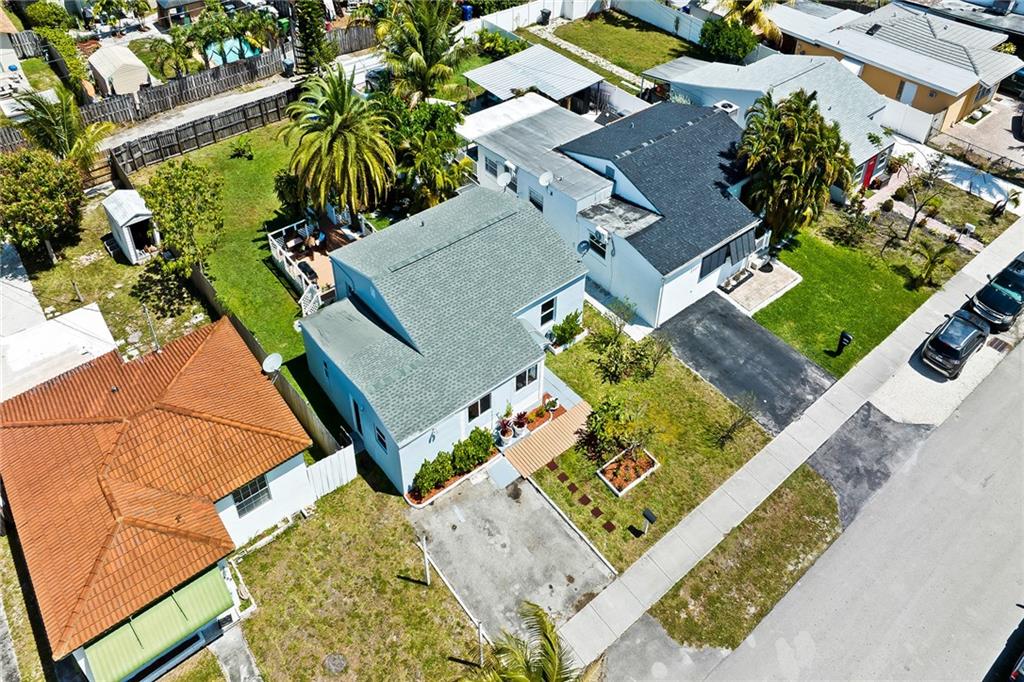HOLLYWOOD PARK - Residential