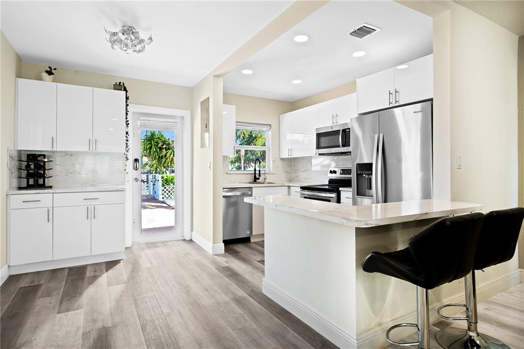 HOLLYWOOD PARK - Residential