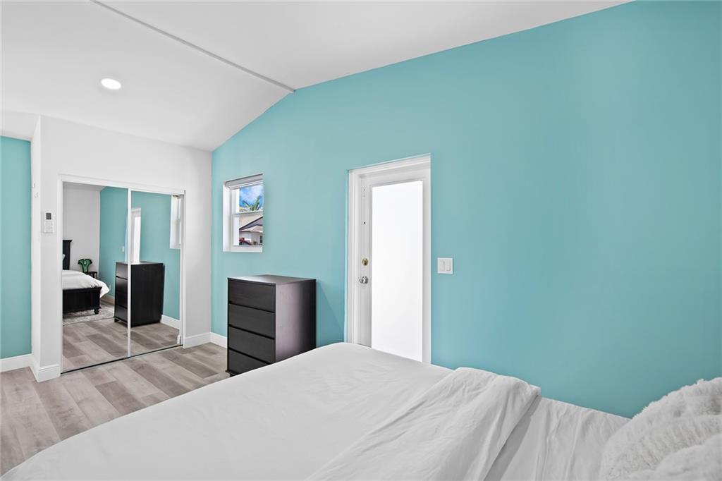 HOLLYWOOD PARK - Residential