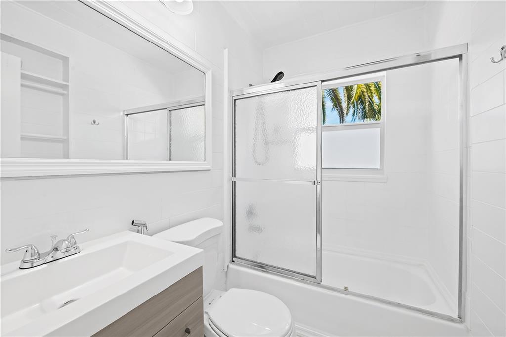 HOLLYWOOD PARK - Residential