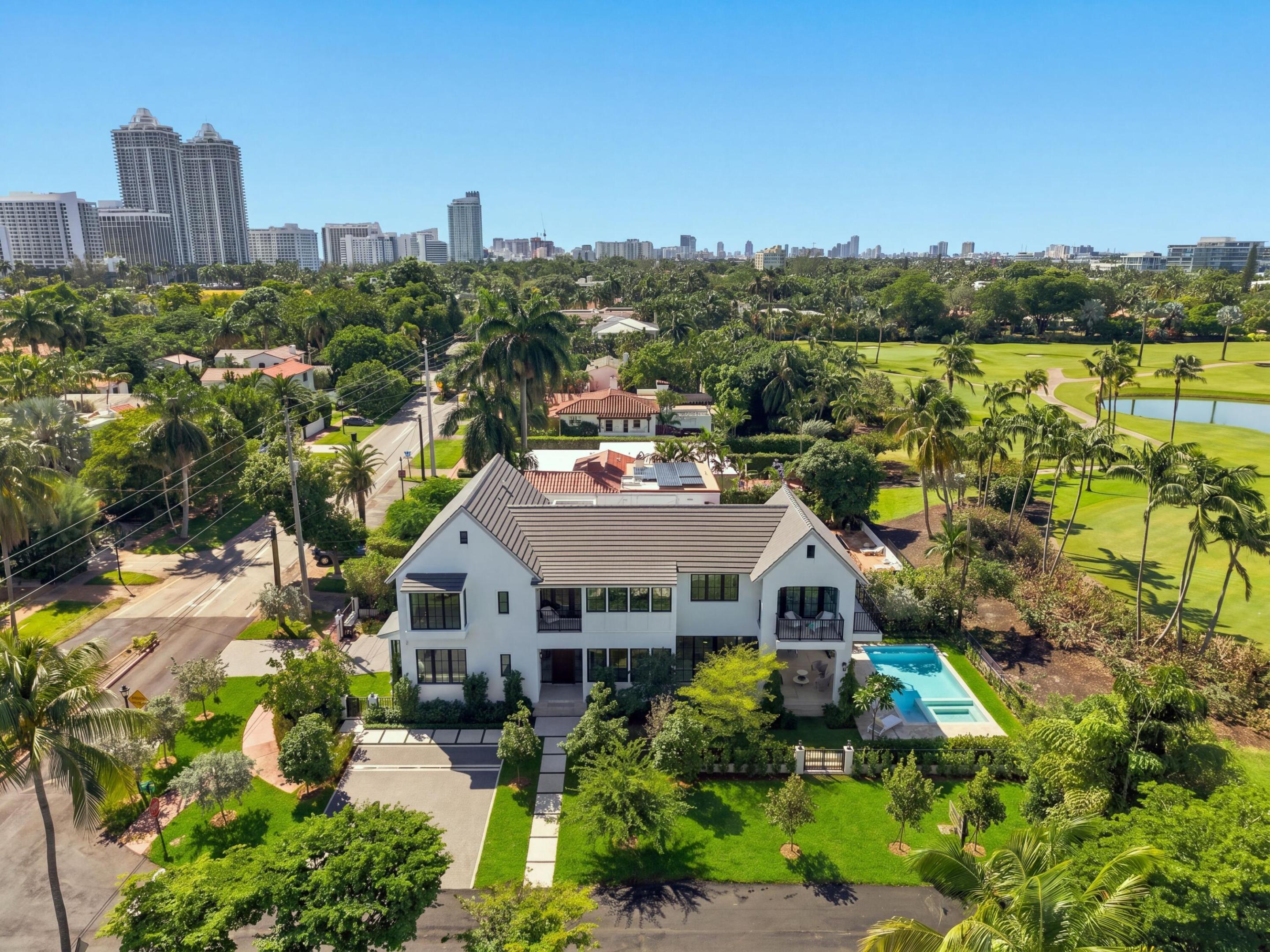 5262 LA GORCE Drive