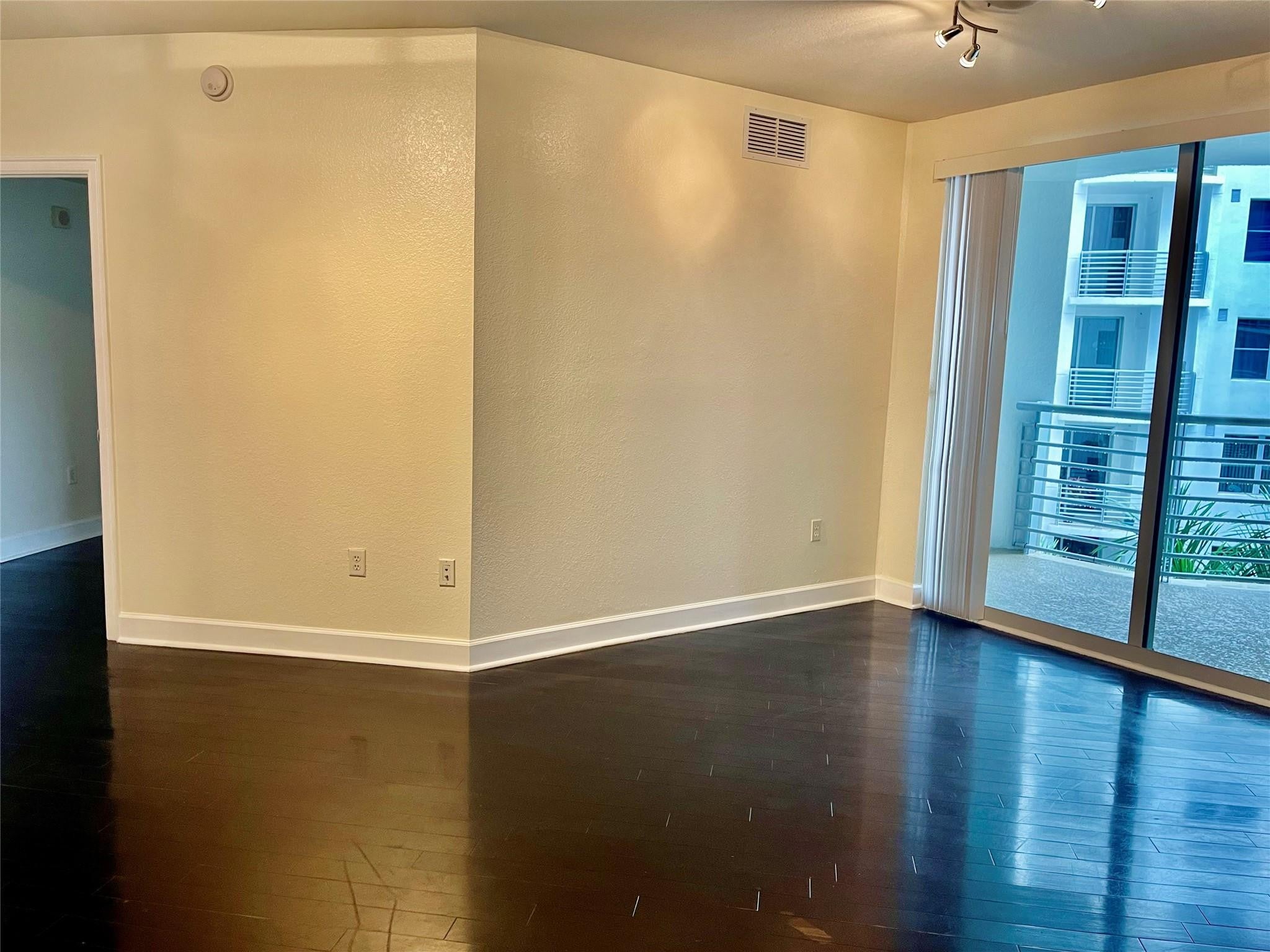 1830 RADIUS Drive 720