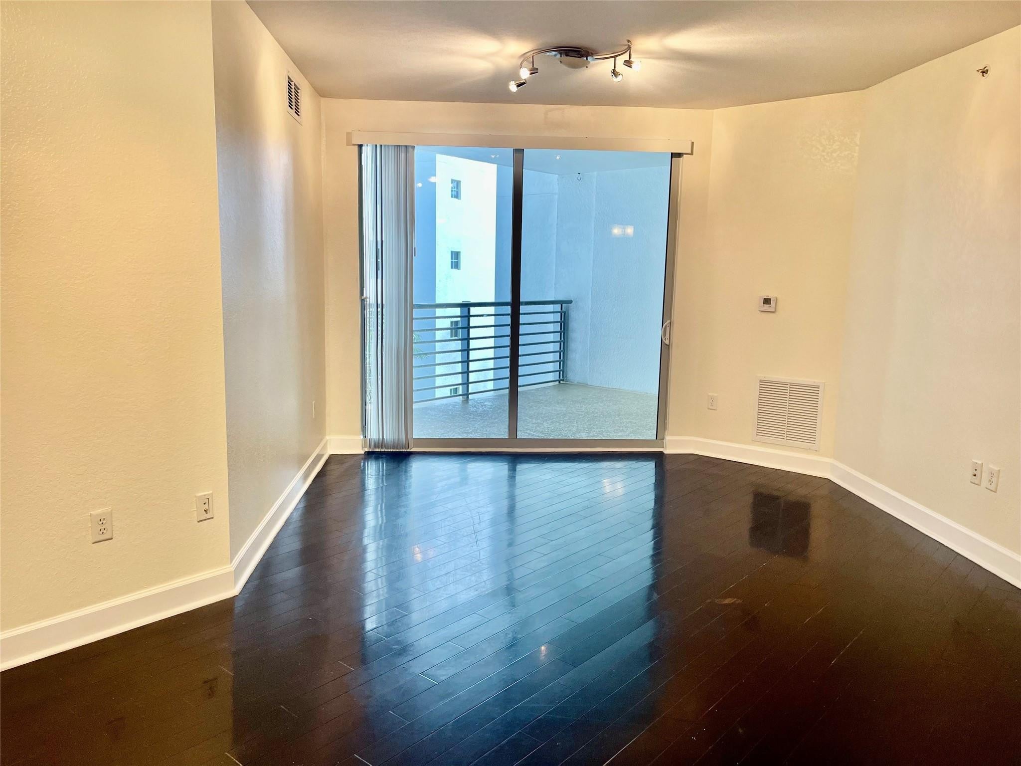 1830 RADIUS Drive 720