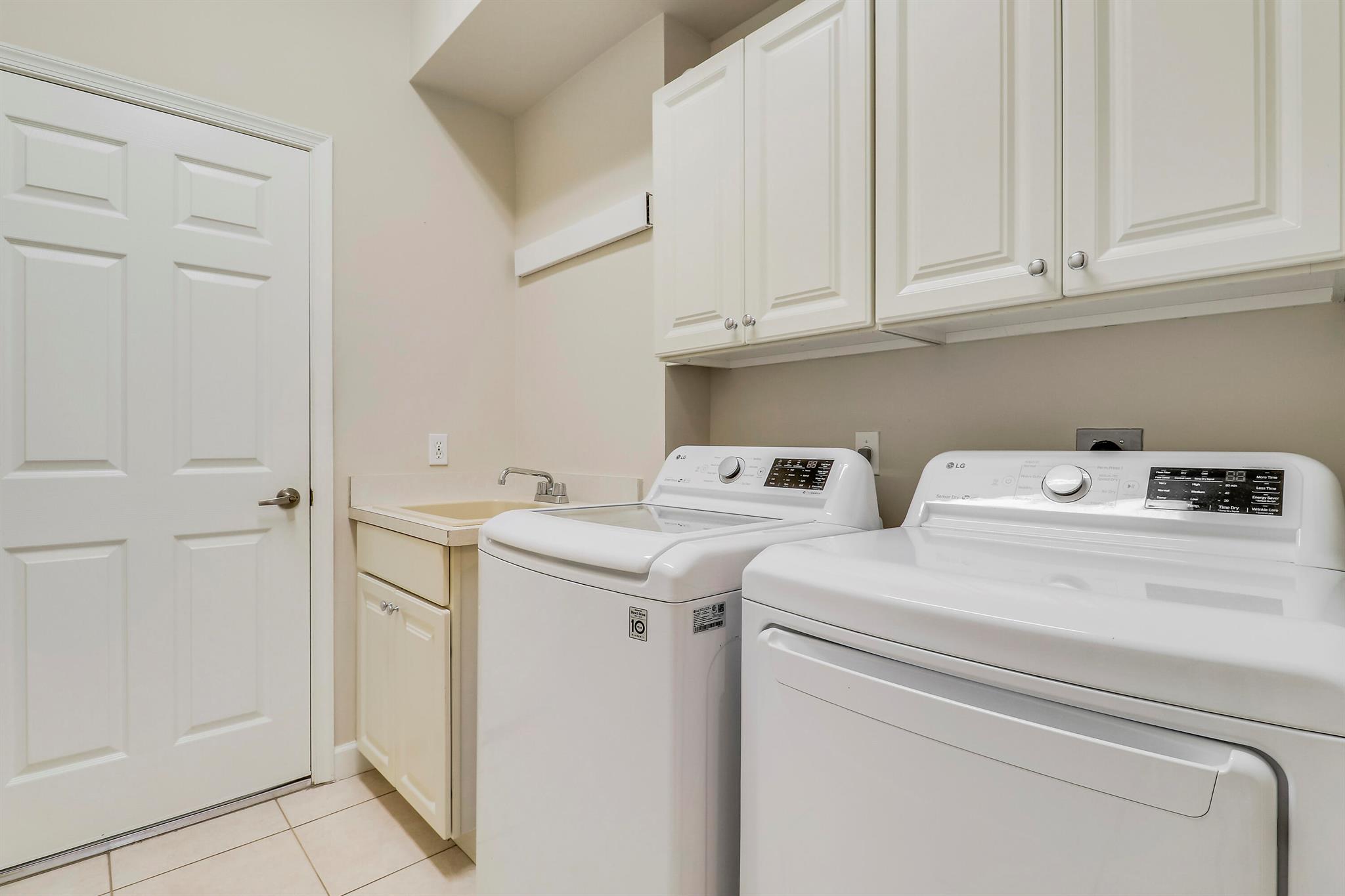 LAKES AT PGA VILLAGE - Residential Lease