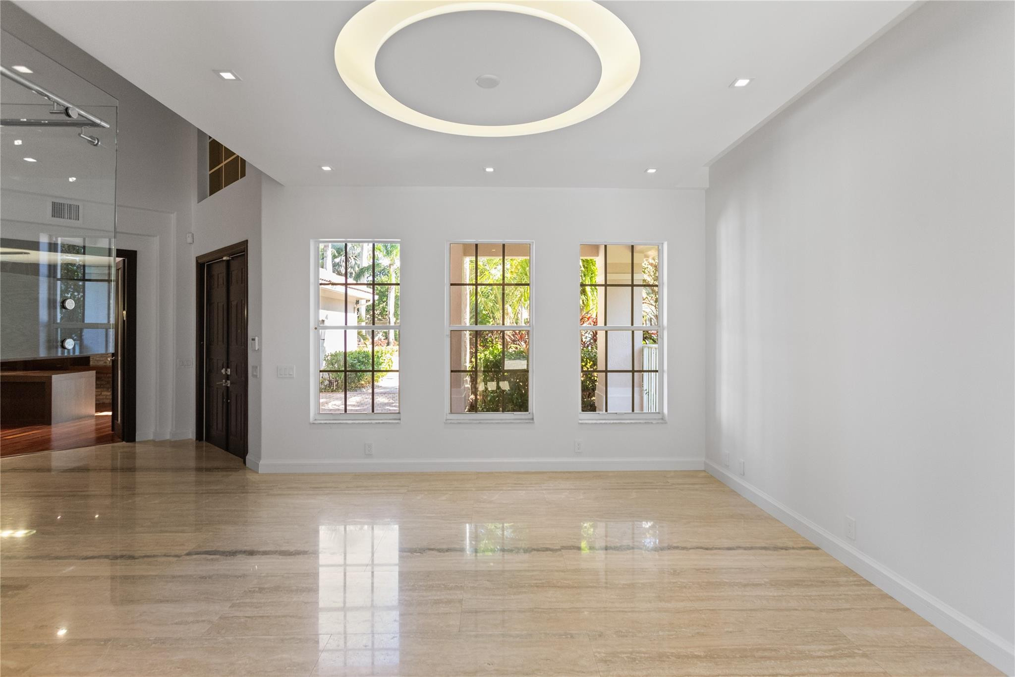 VICTORIA ISLE - Residential