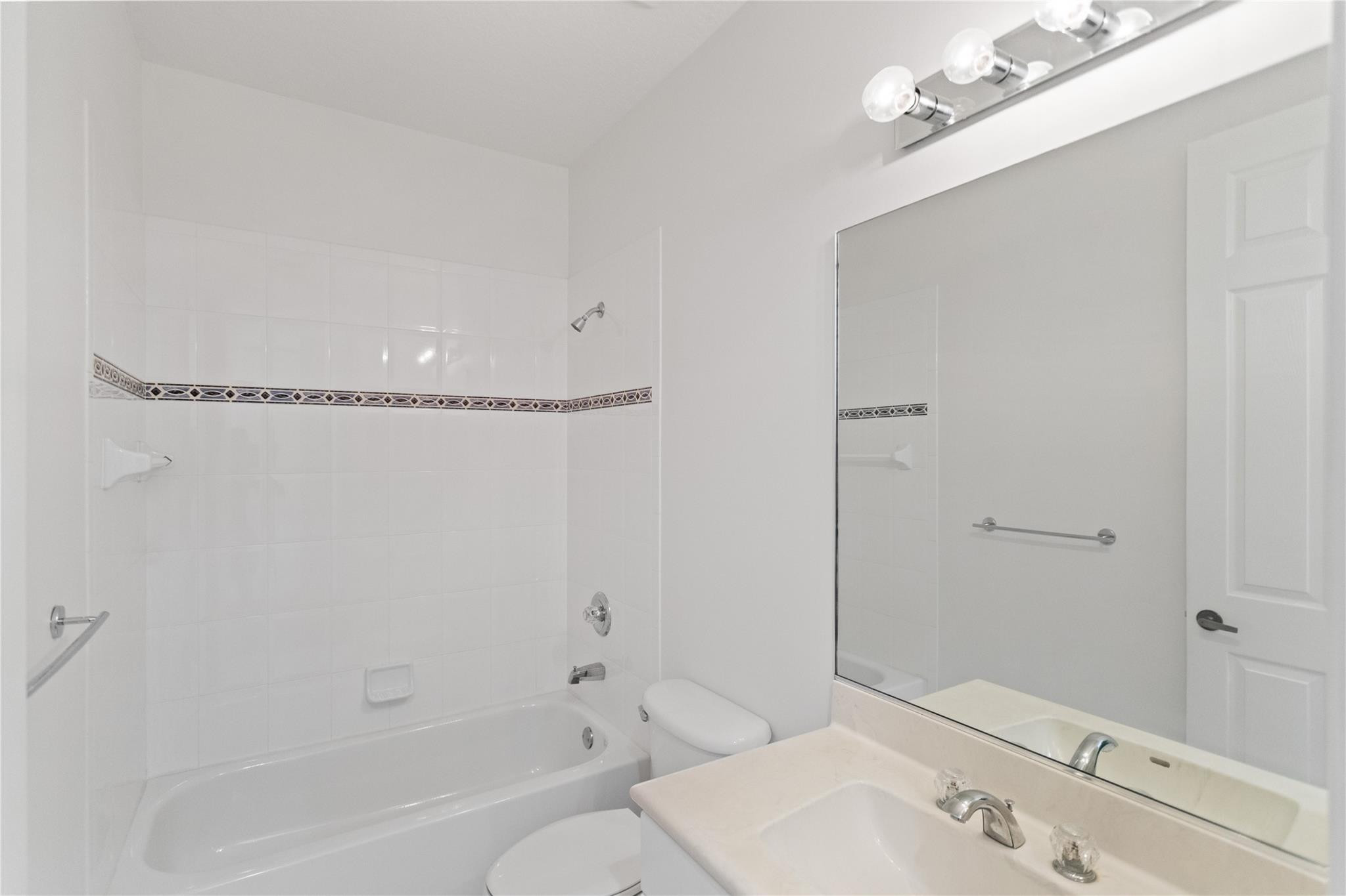 VICTORIA ISLE - Residential