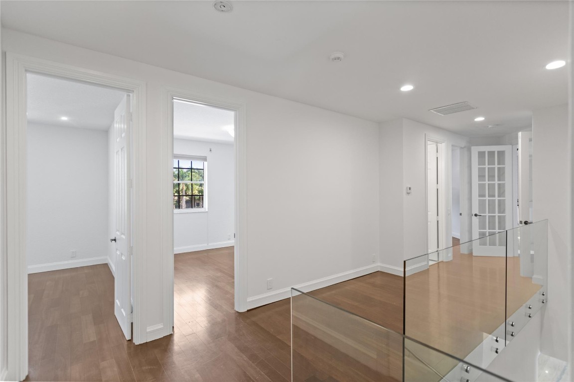 VICTORIA ISLE - Residential