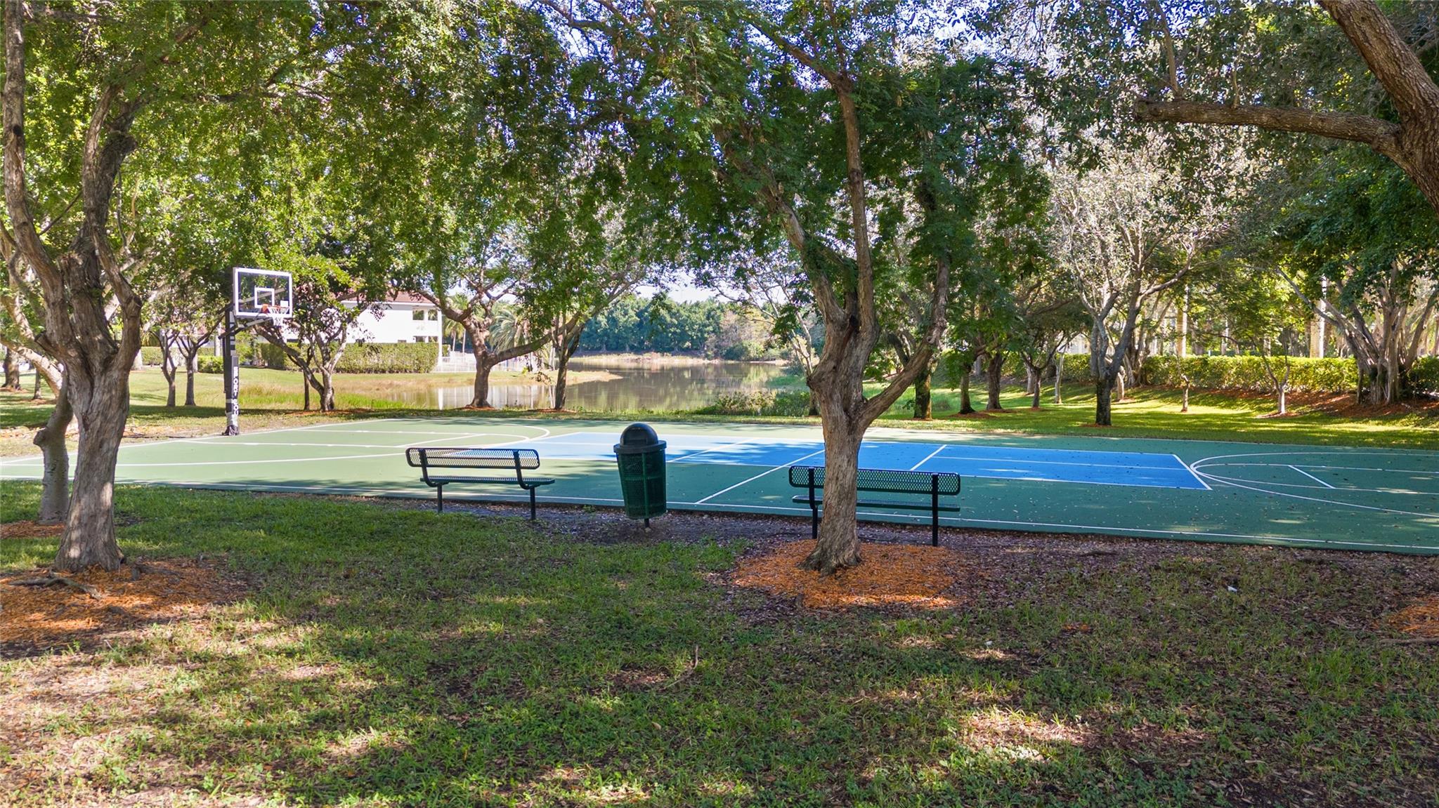 VICTORIA ISLE - Residential