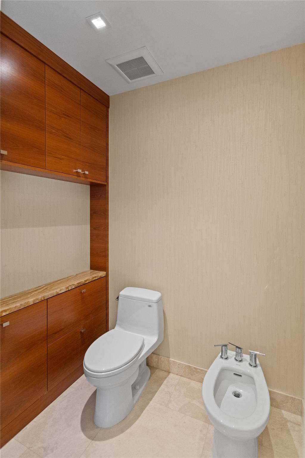 VICTORIA ISLE - Residential