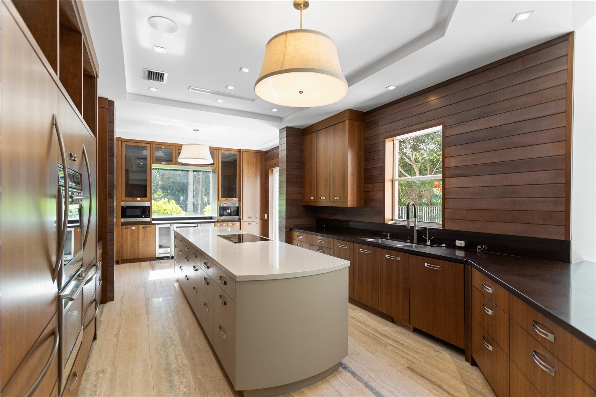 VICTORIA ISLE - Residential