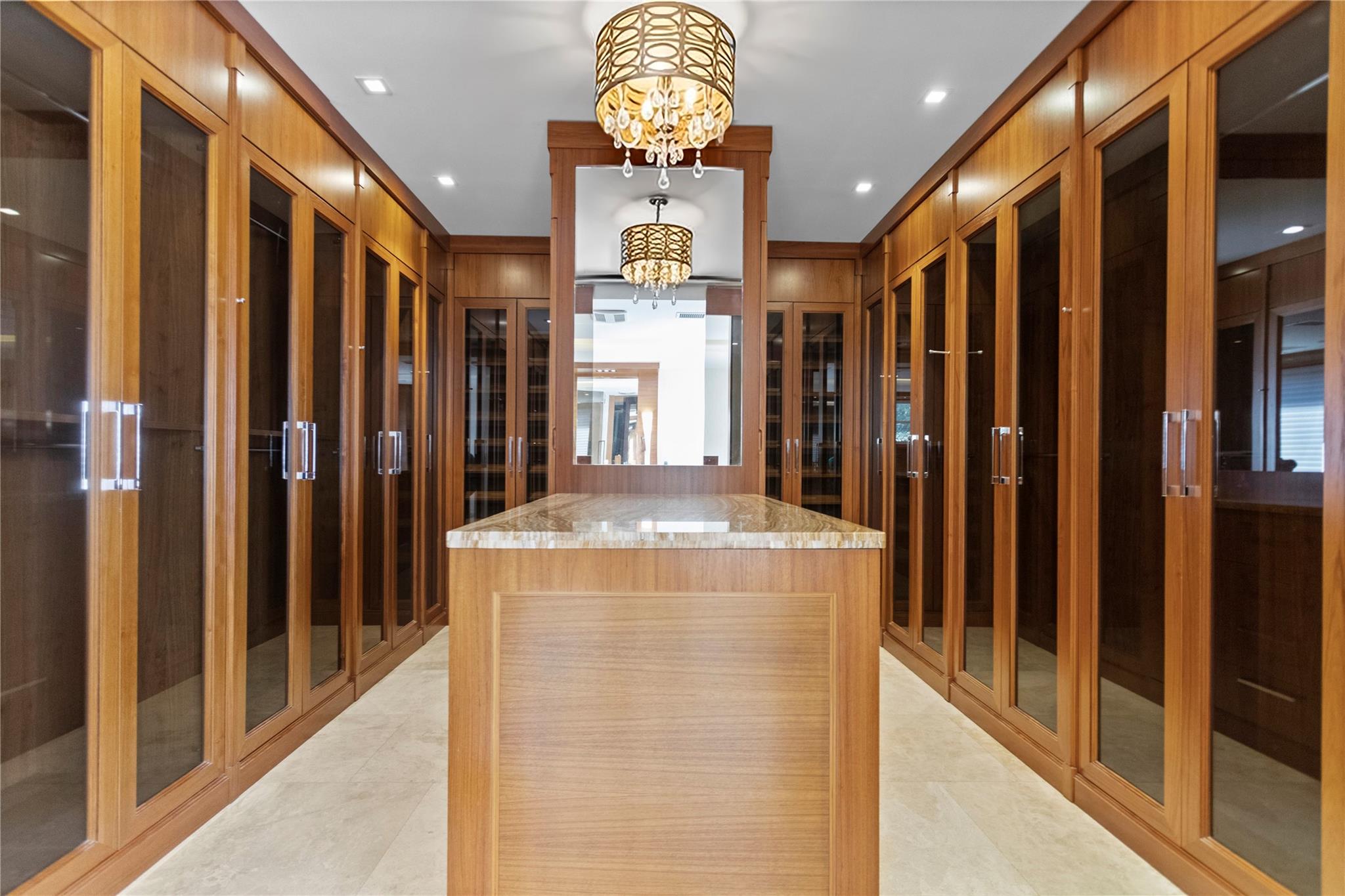 VICTORIA ISLE - Residential