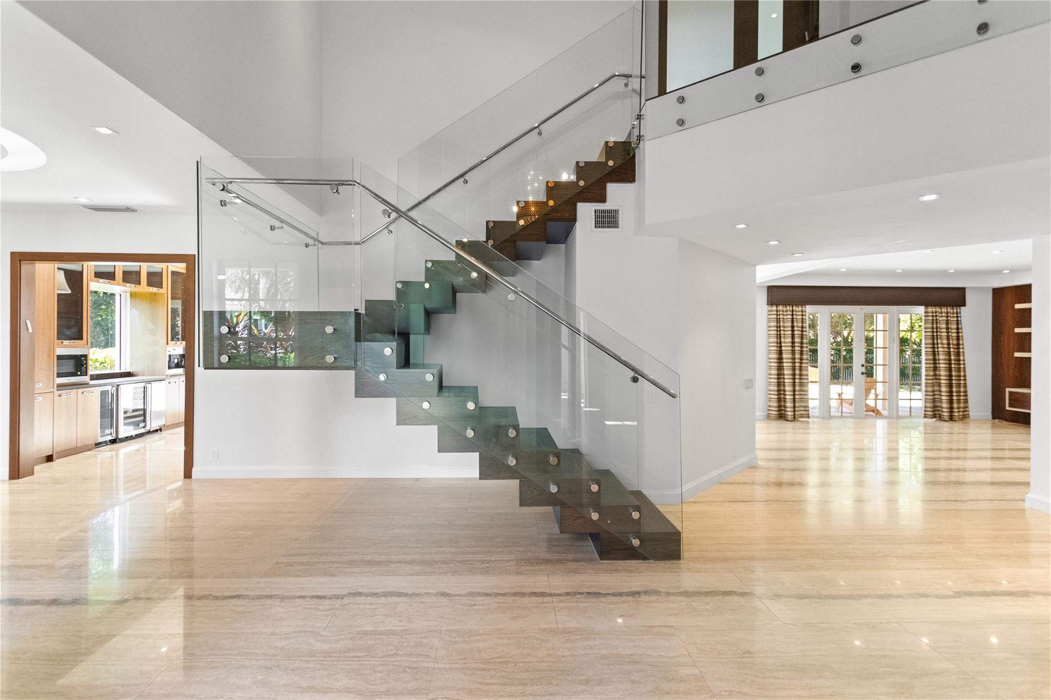 VICTORIA ISLE - Residential