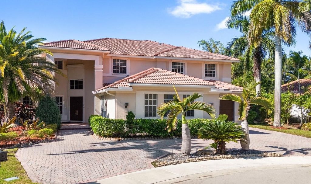 Photo of 1585 Victoria Isle Way, Weston, FL 33327 (MLS # F10540232)