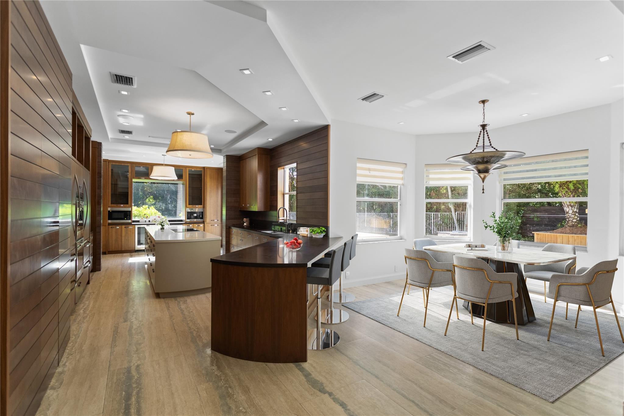 VICTORIA ISLE - Residential