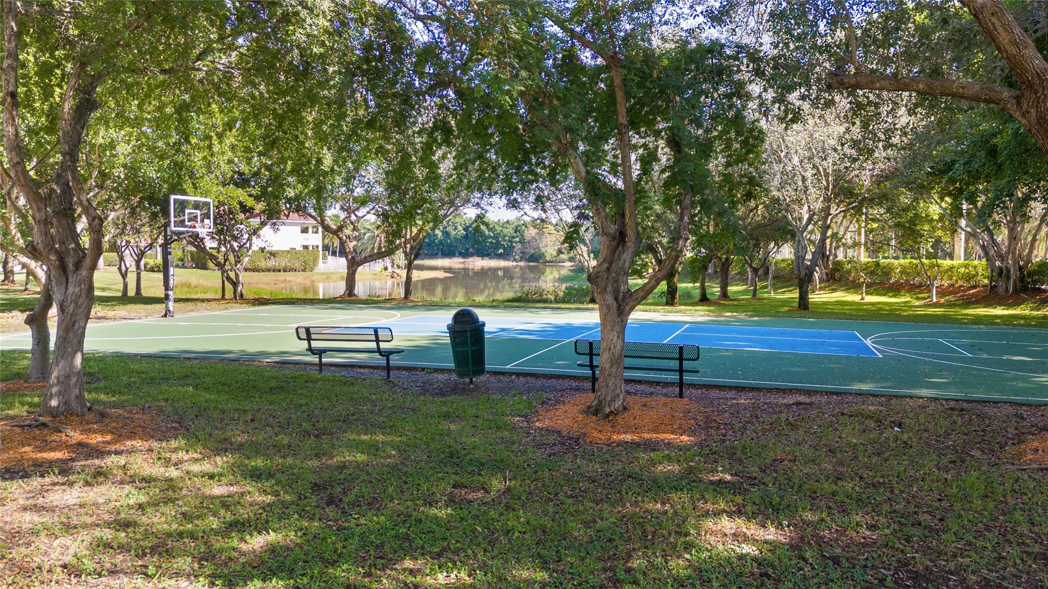 VICTORIA ISLE - Residential