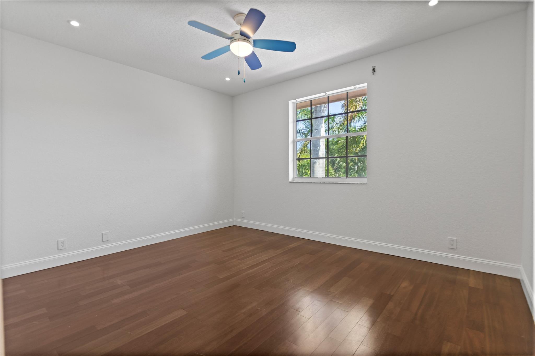 VICTORIA ISLE - Residential