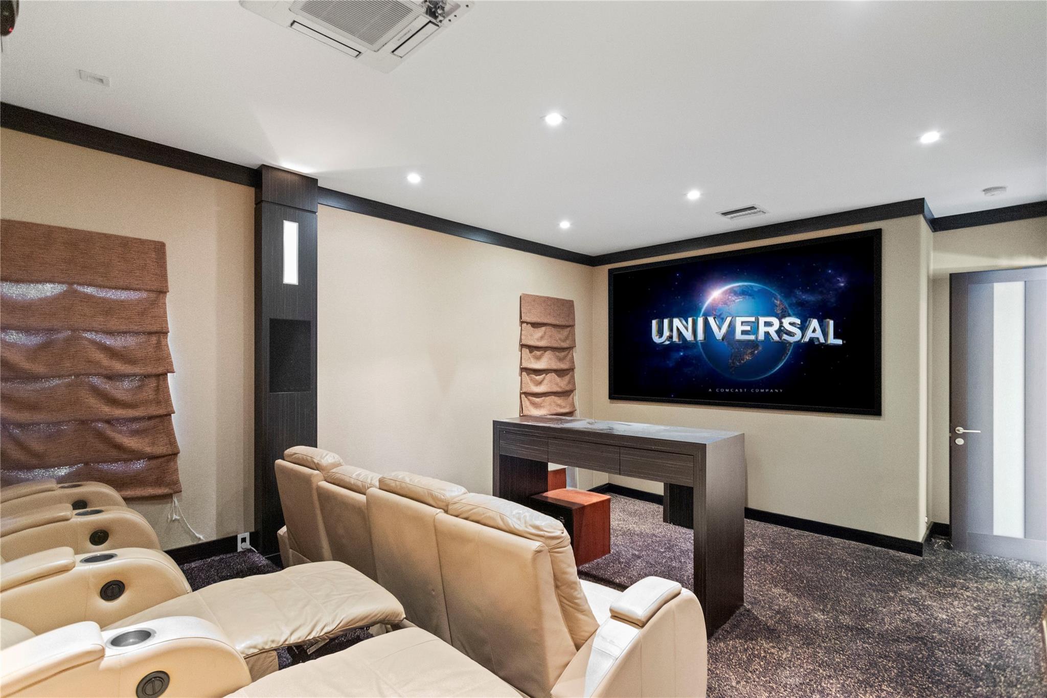 VICTORIA ISLE - Residential