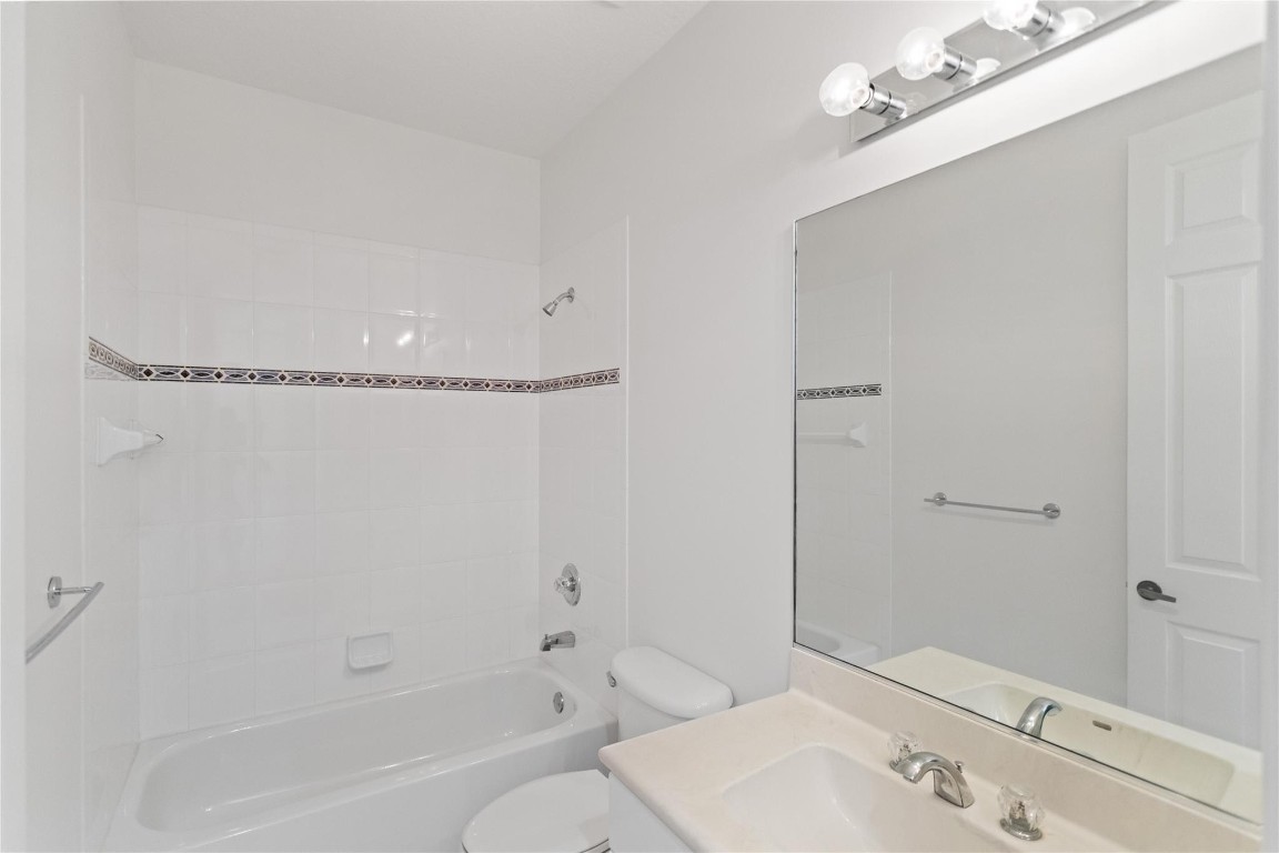 VICTORIA ISLE - Residential