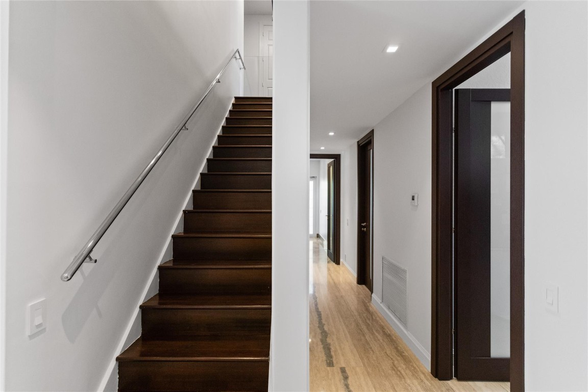 VICTORIA ISLE - Residential