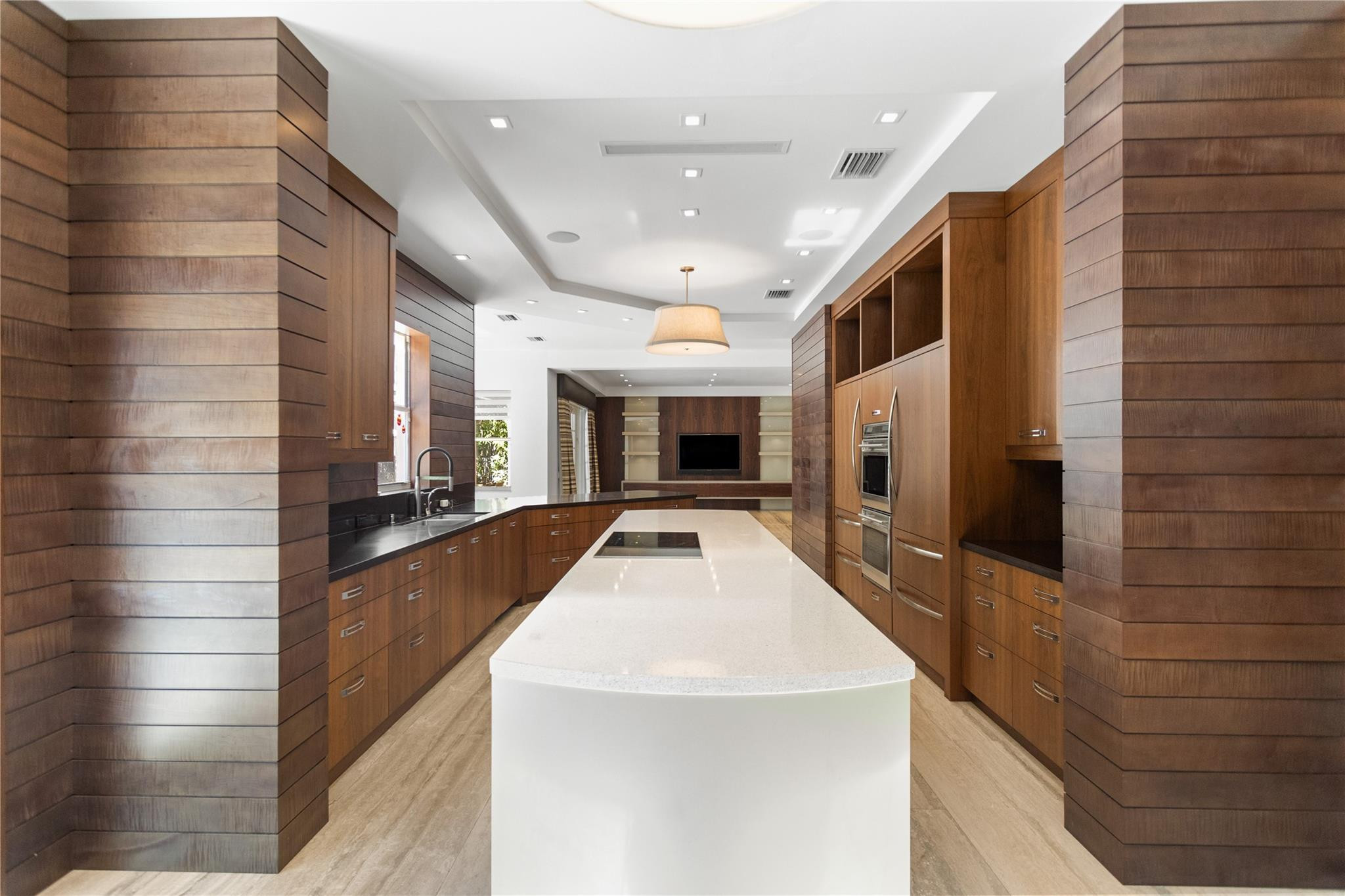 VICTORIA ISLE - Residential