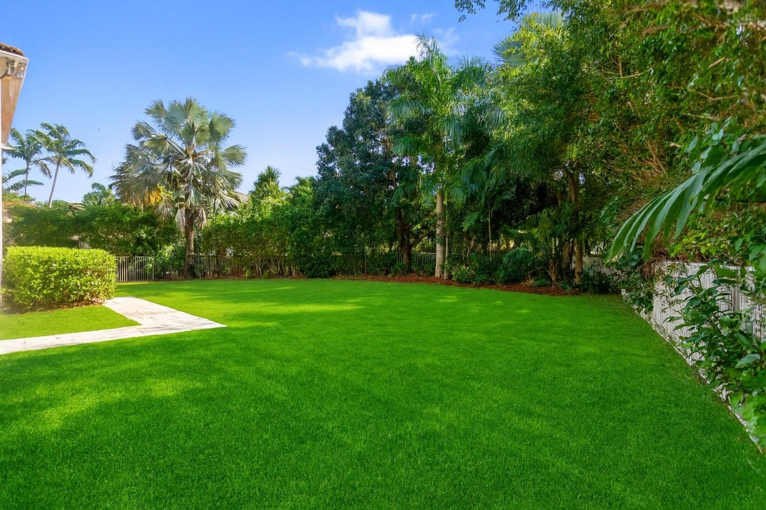 VICTORIA ISLE - Residential