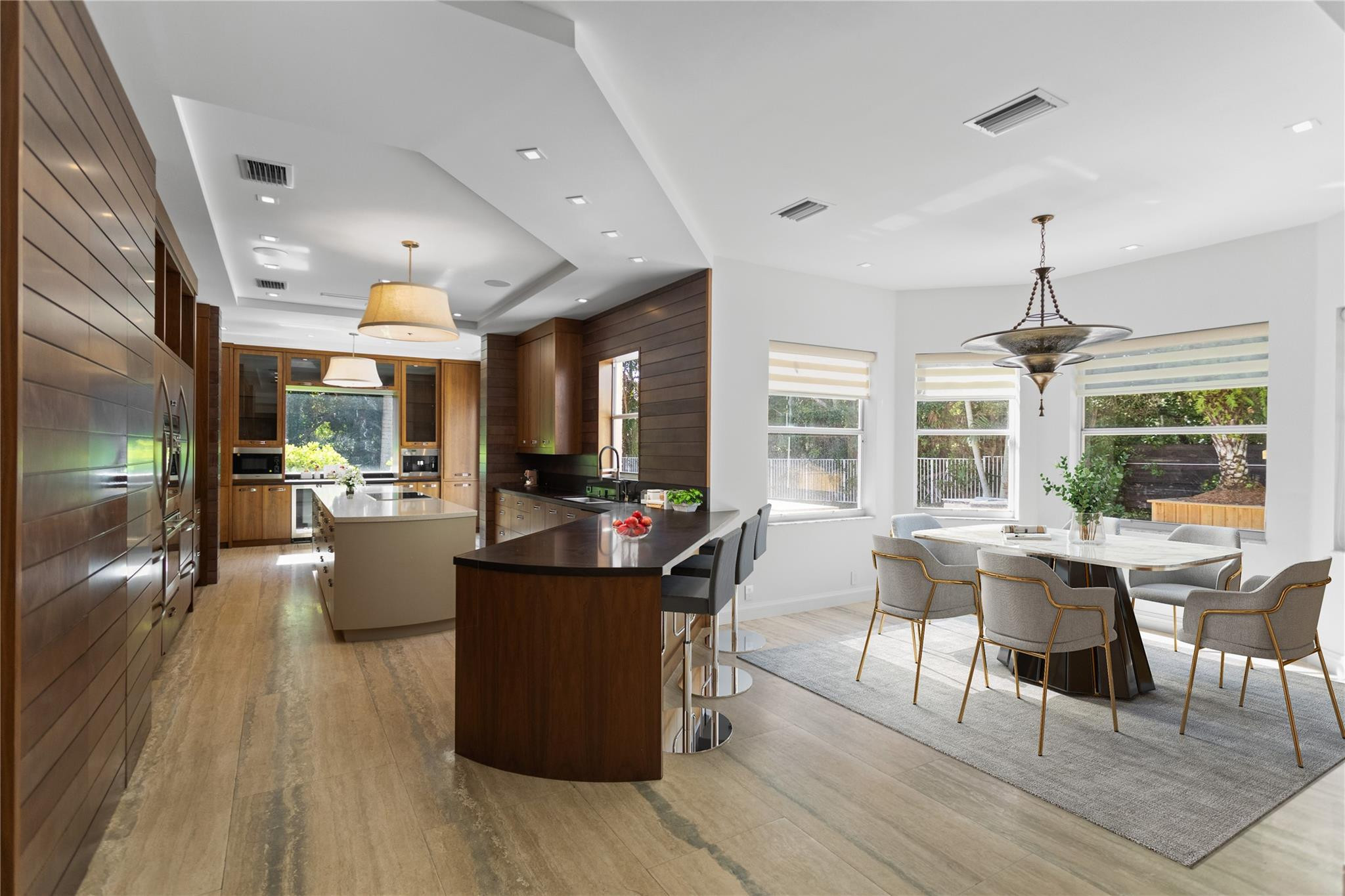 VICTORIA ISLE - Residential