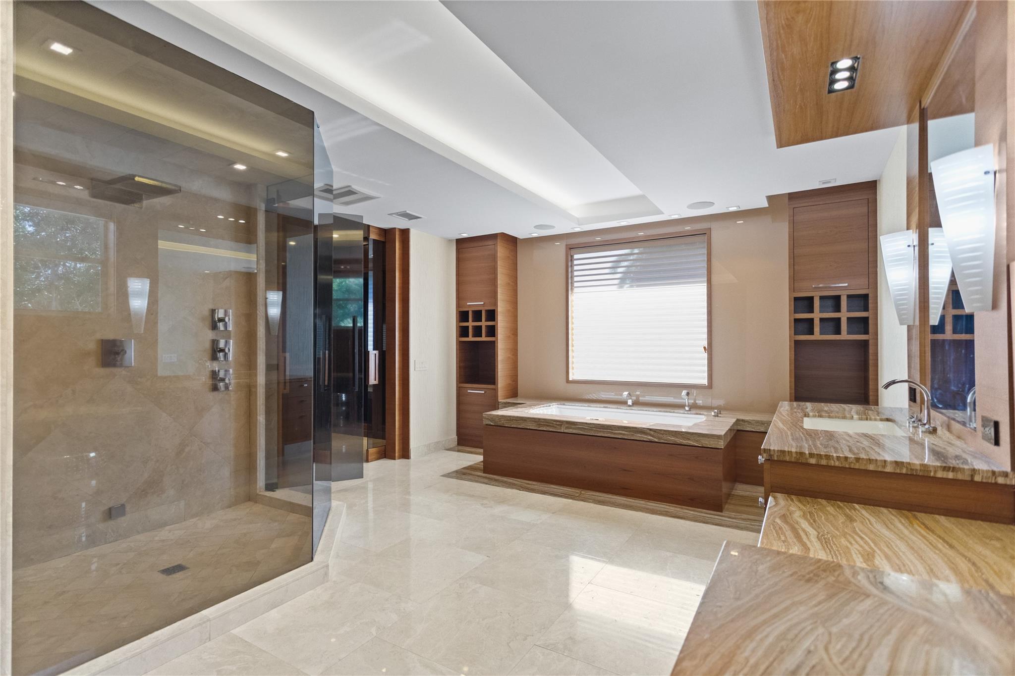 VICTORIA ISLE - Residential