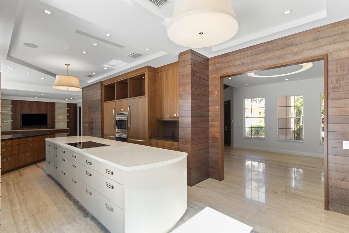 VICTORIA ISLE - Residential