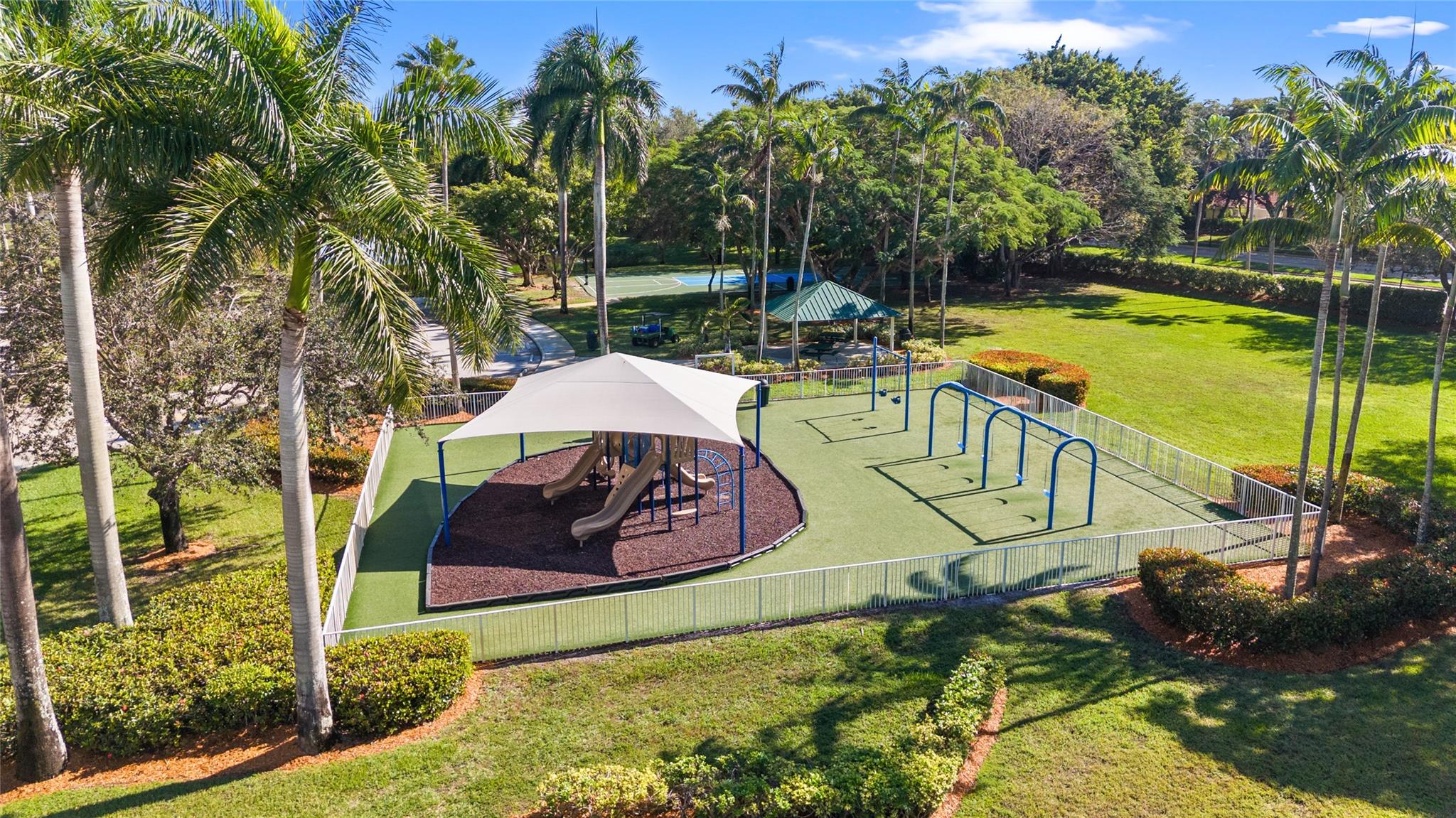 VICTORIA ISLE - Residential