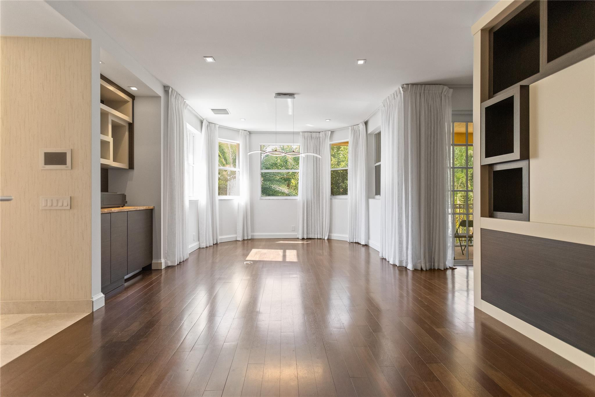 VICTORIA ISLE - Residential