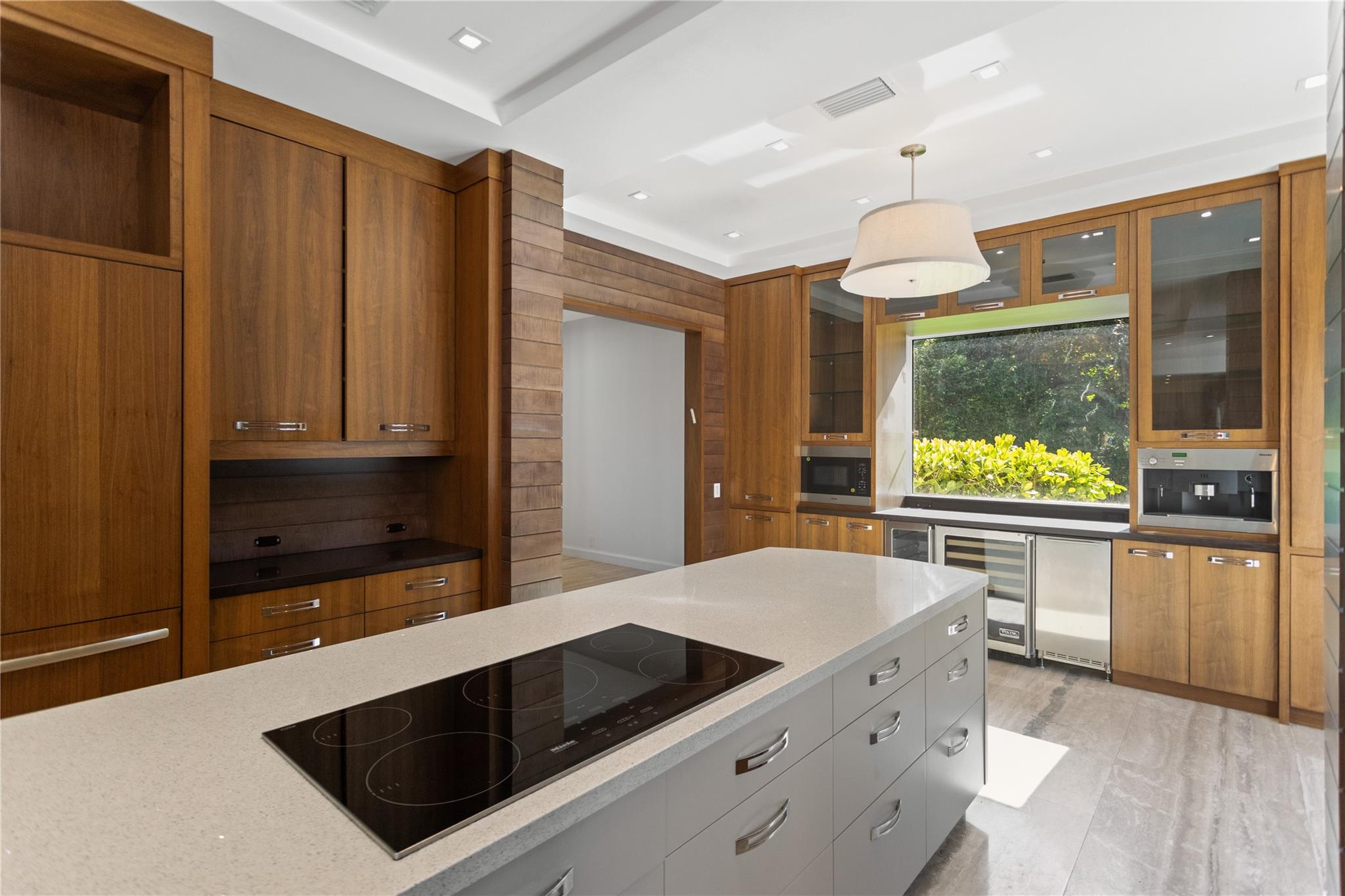 VICTORIA ISLE - Residential