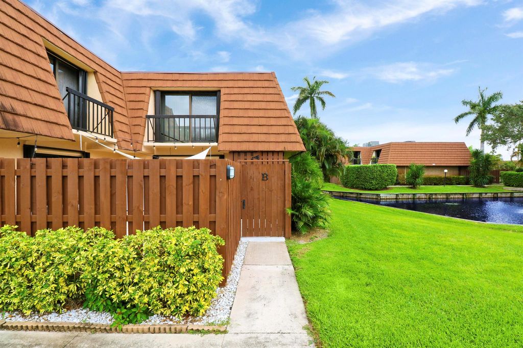 Photo of 825 Center Street #43b, Jupiter, FL 33458 (MLS # R10935735)