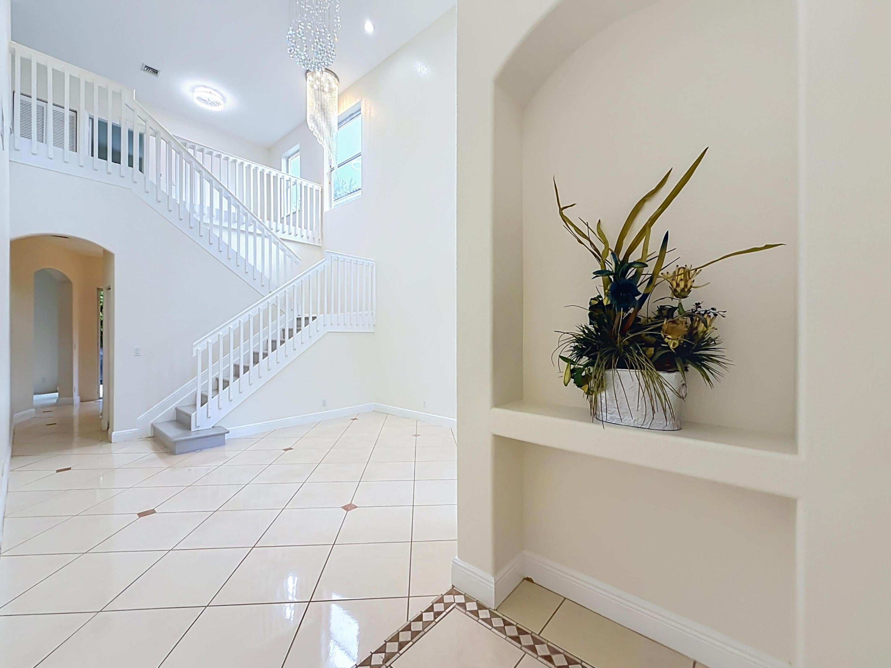 6657 LURAIS Drive