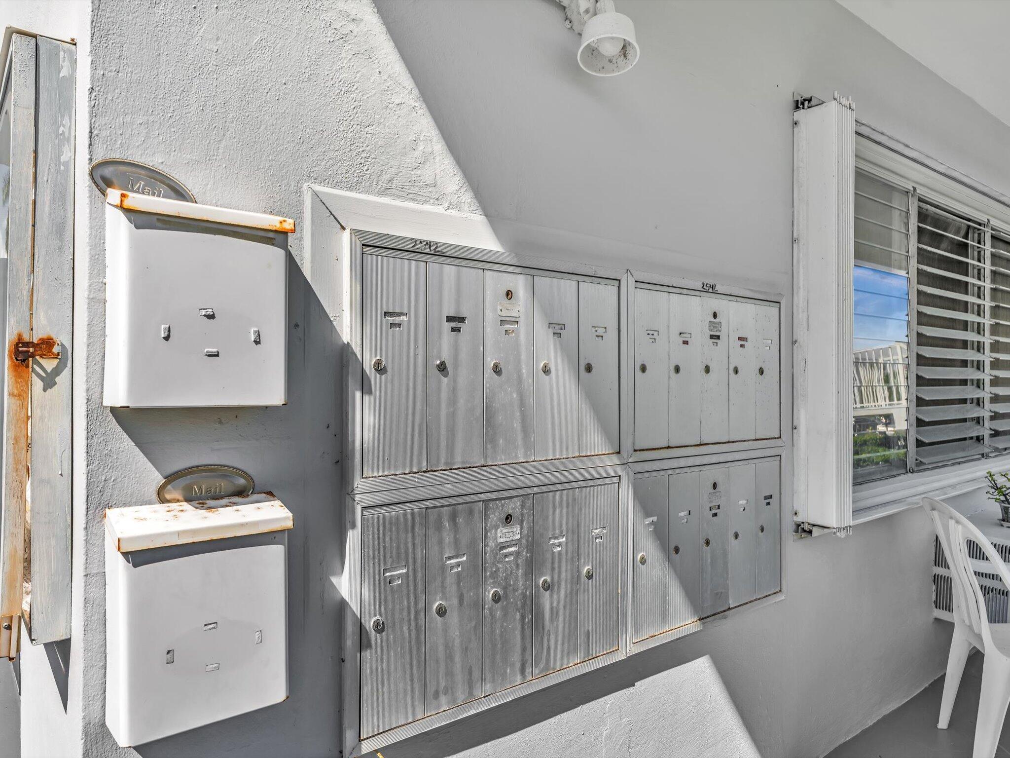 HAMPSHIRE GARDENSTWENTY F - Residential