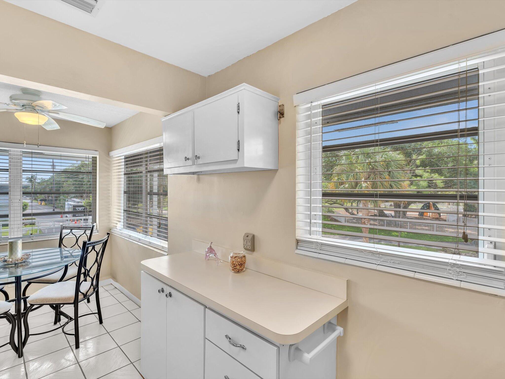HAMPSHIRE GARDENSTWENTY F - Residential