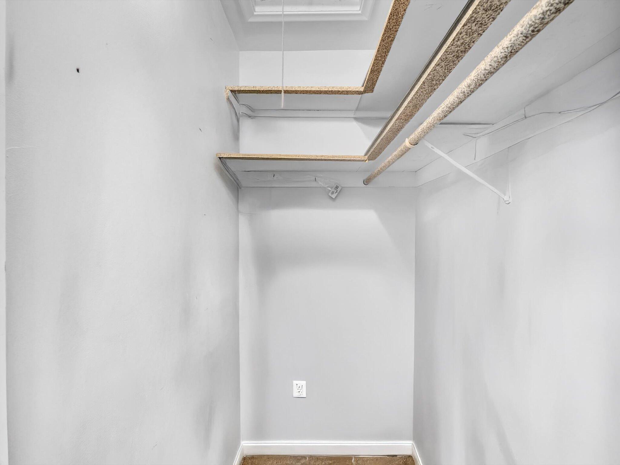 HAMPSHIRE GARDENSTWENTY F - Residential
