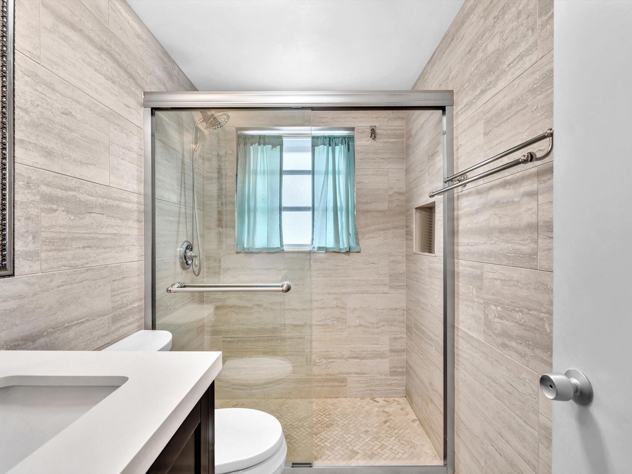HAMPSHIRE GARDENSTWENTY F - Residential