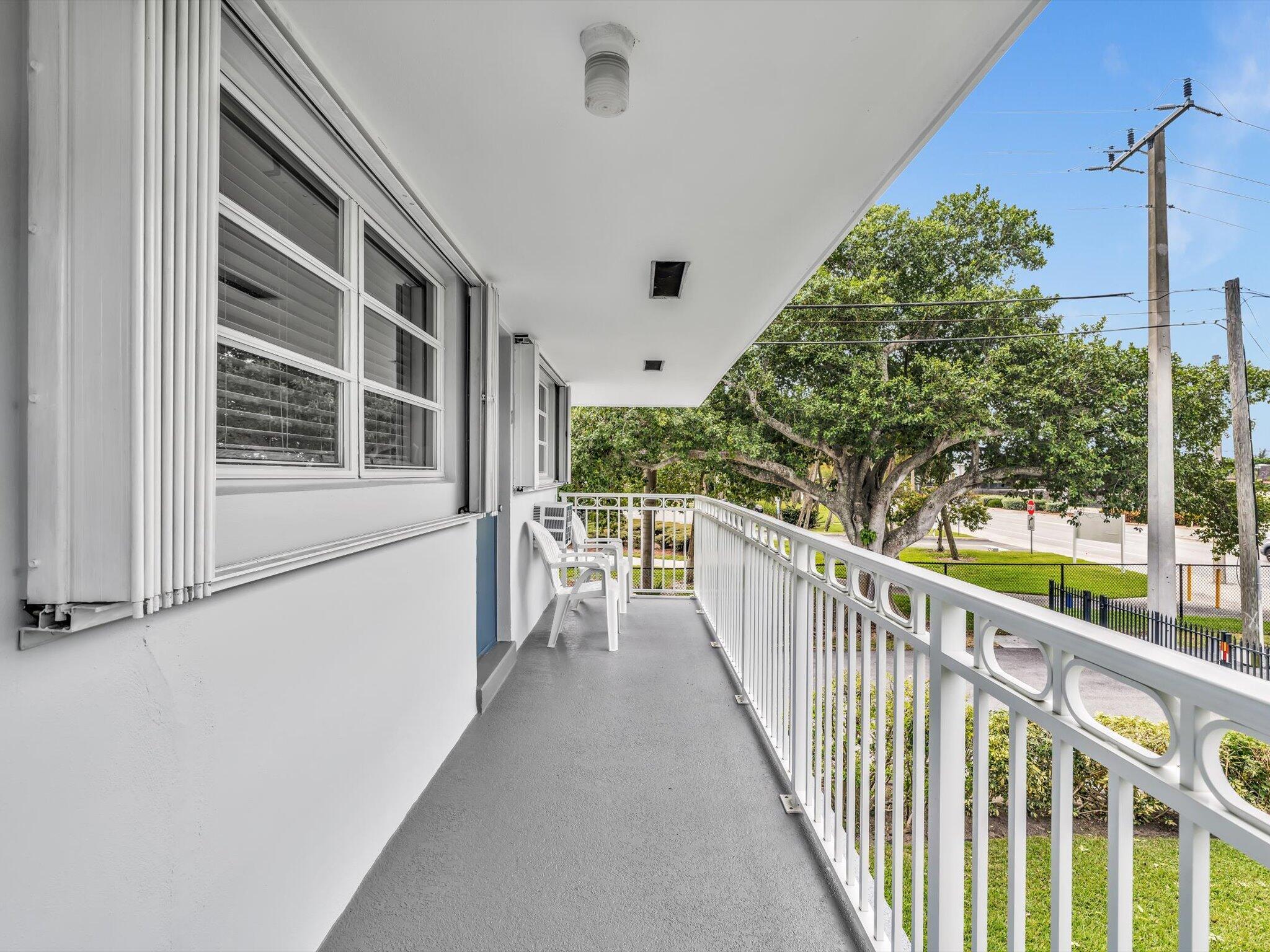 HAMPSHIRE GARDENSTWENTY F - Residential