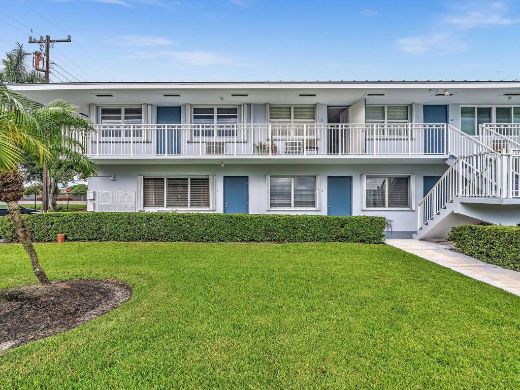Photo of 2542 S Federal Highway #11, Boynton Beach, FL 33435 (MLS # R11133985)
