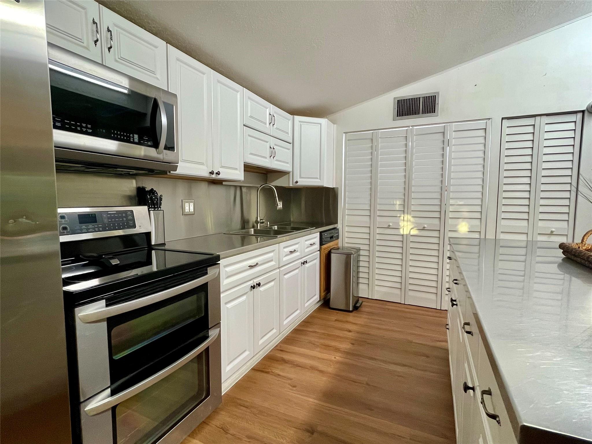 Country Club Acres Add 05 - Residential