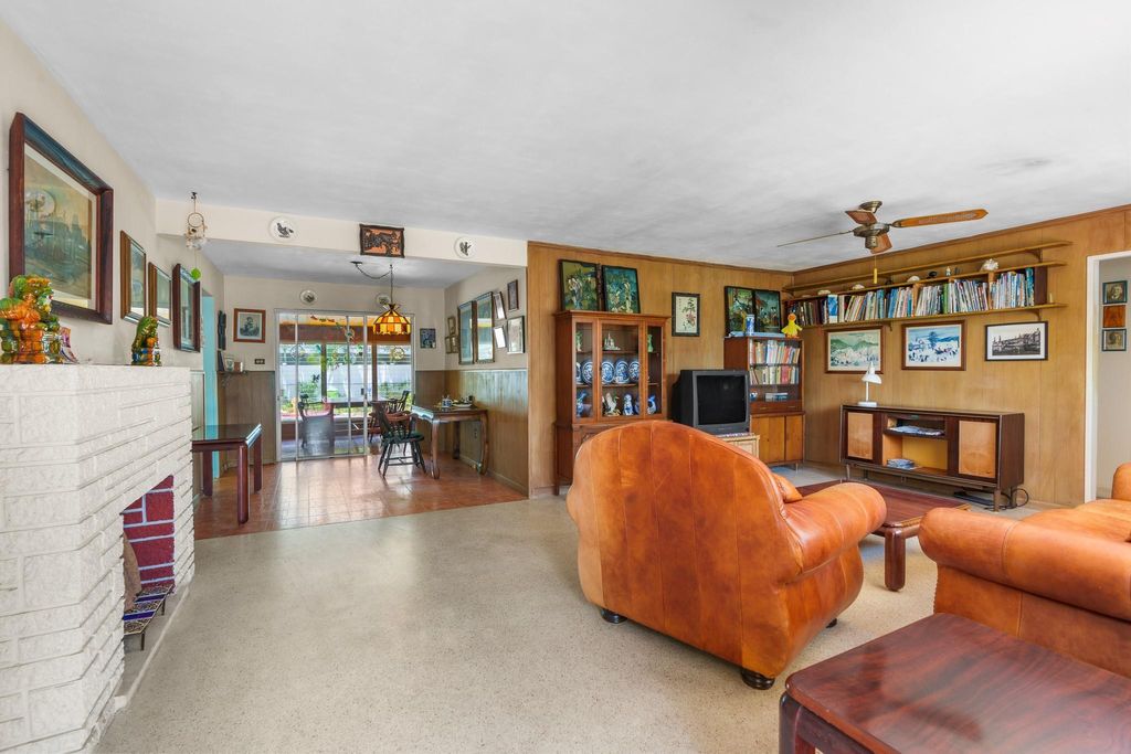 Photo of 1321 NE 47th Street, Oakland Park, FL 33334 (MLS # F10501012)