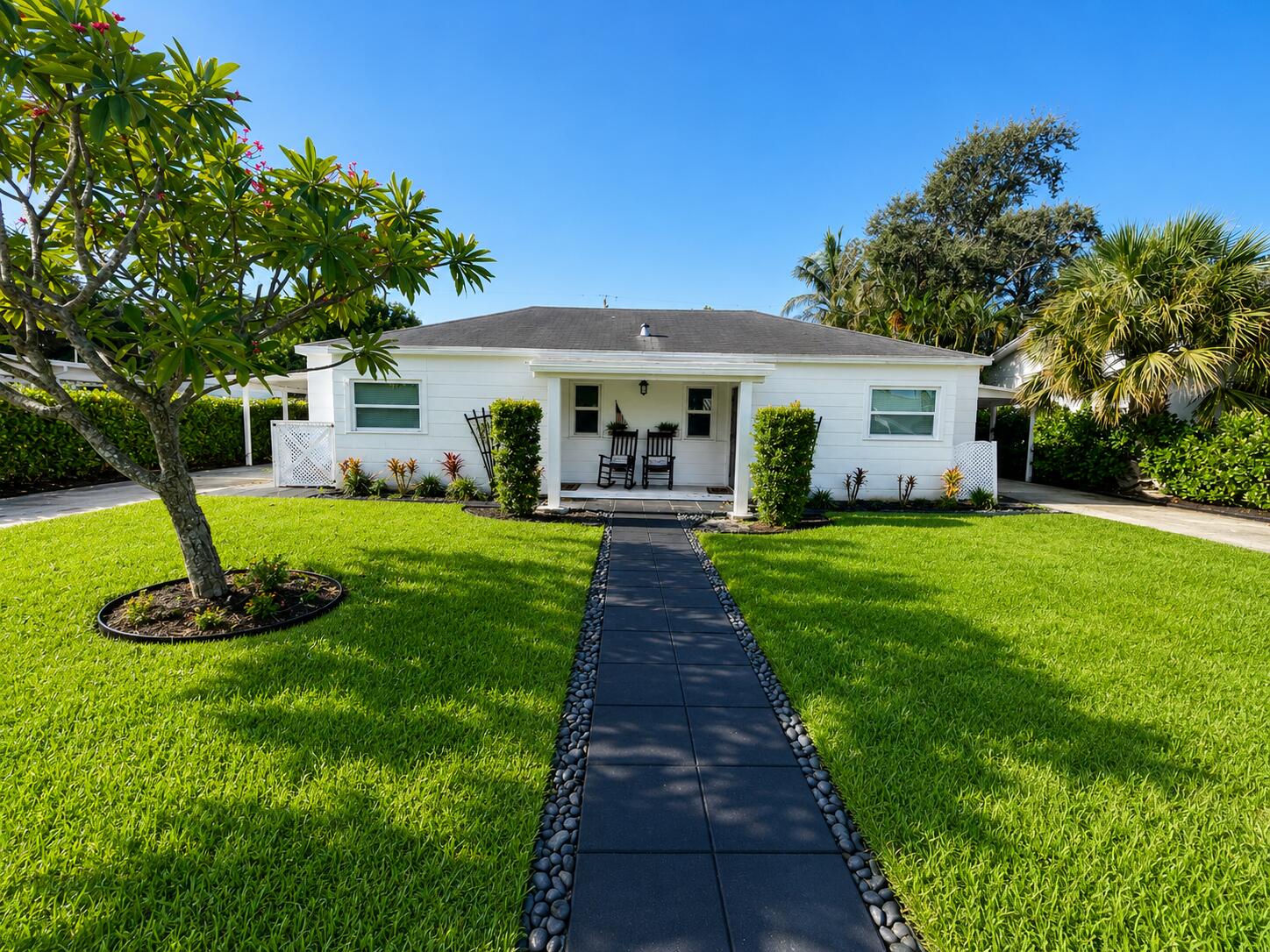 124 MAYFIELD Road W