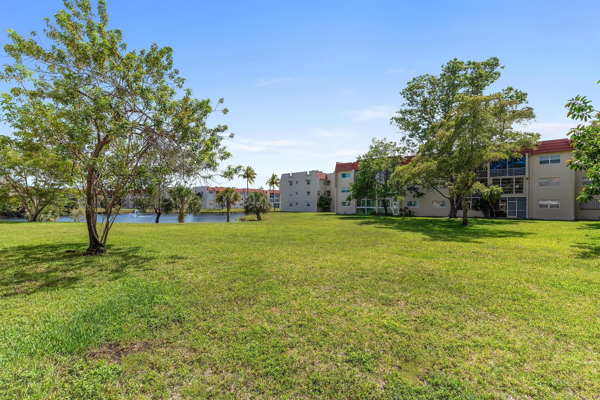 SUNRISE LAKES 24 CONDO - Residential