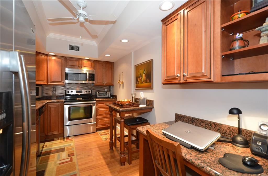 PARLIAMENT HOUSE - Residential