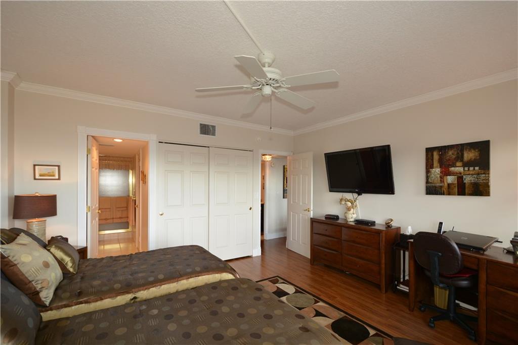 PARLIAMENT HOUSE - Residential