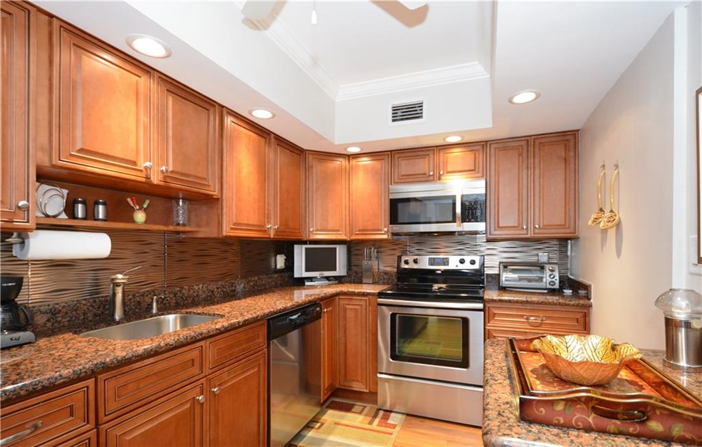 PARLIAMENT HOUSE - Residential